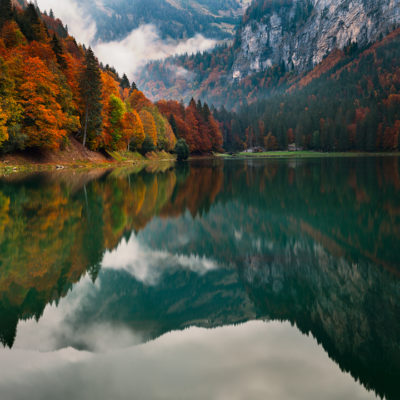 montriond-lake-reflection-autumn