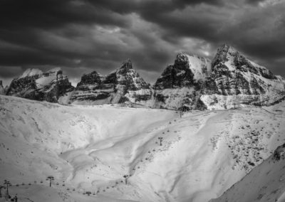 b&w-mountain-ski