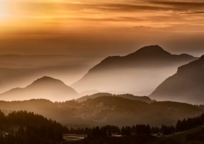 sunset-mountains-fog