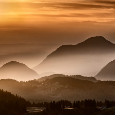 sunset-mountains-fog